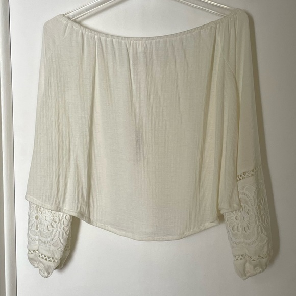 OFF shoulder women's blouse by Thyme & Honey - Picture 3 of 10